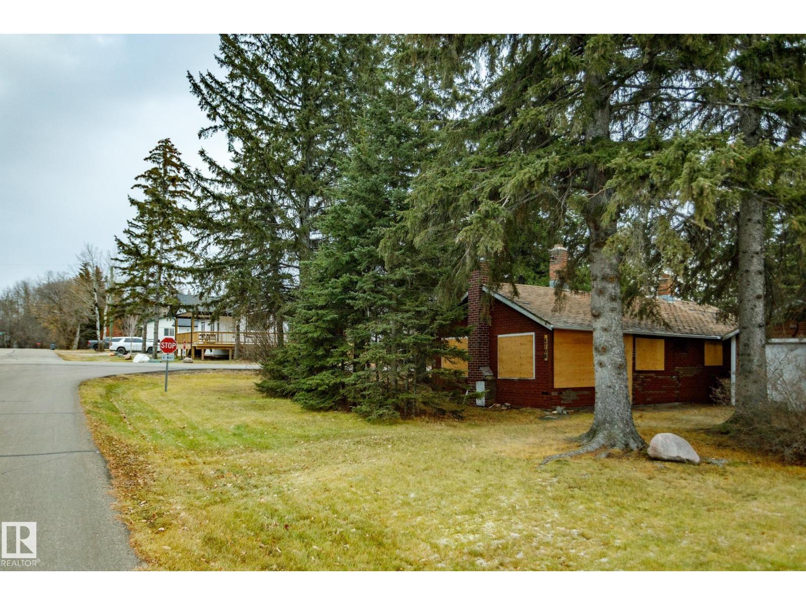 4708 44 ST, Rural Lac Ste. Anne County, Alberta