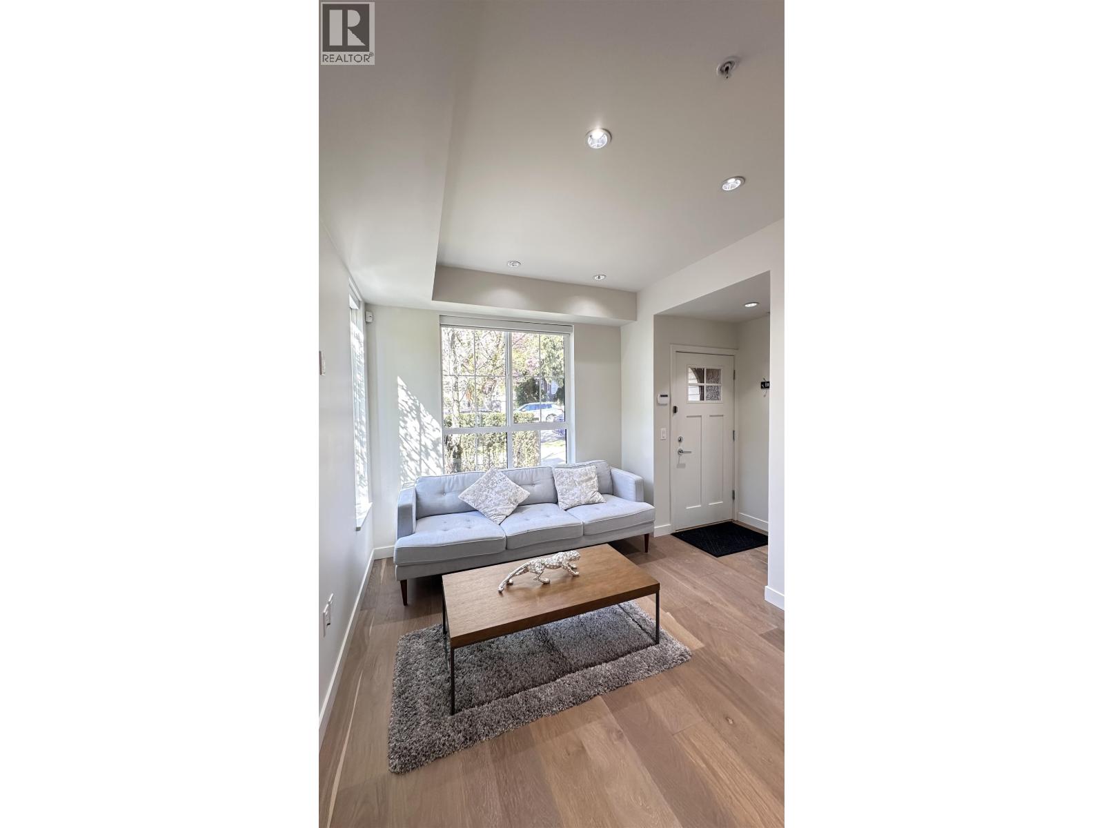 Listing Picture 8 of 34 : 8588 OSLER STREET, Vancouver / 溫哥華 - 魯藝地產 Yvonne Lu Group - MLS Medallion Club Member