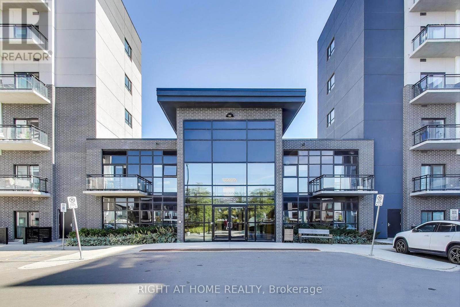 401 - 102 GROVEWOOD COMMON CIRCLE, Oakville, Ontario