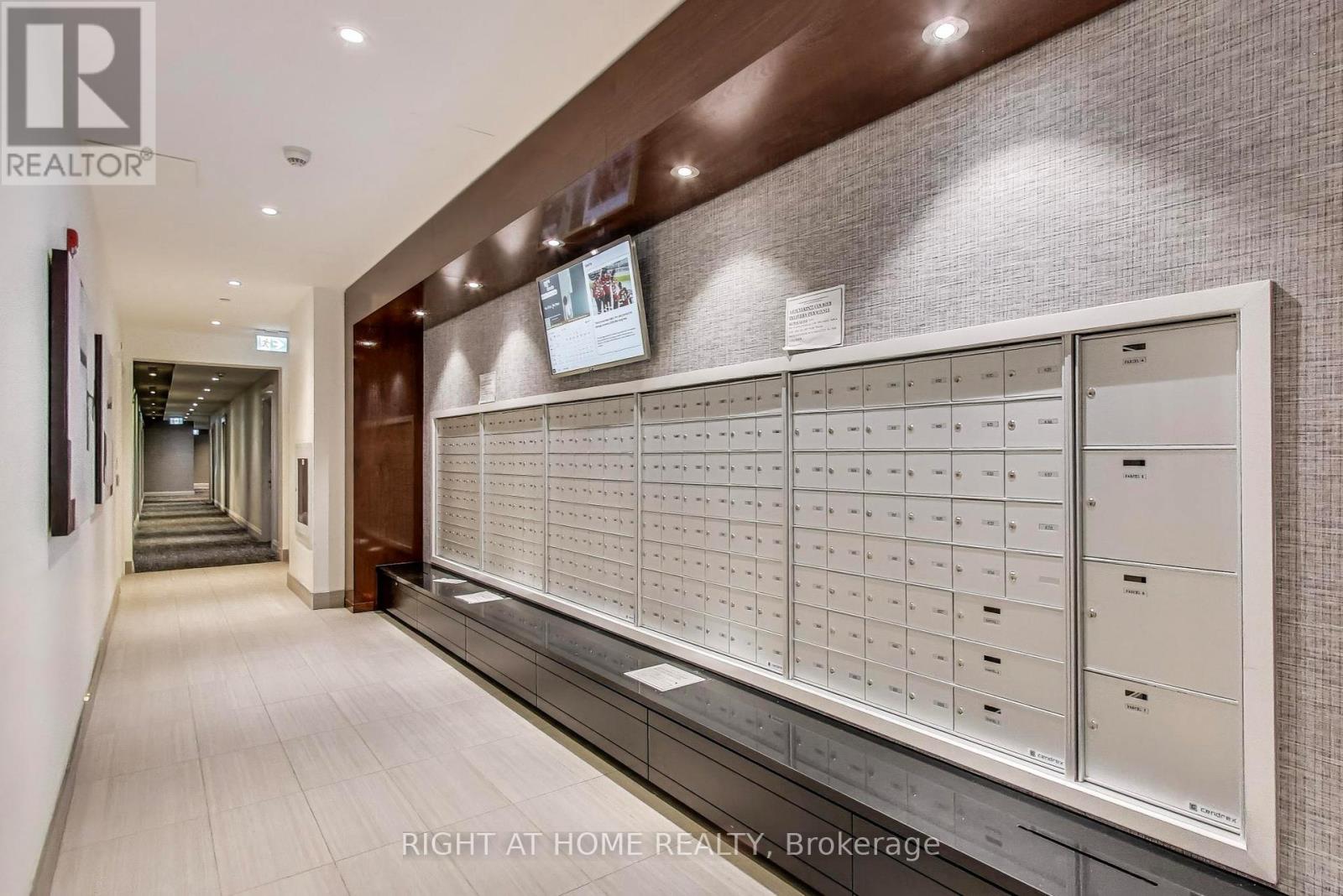 401 - 102 Grovewood Common Circle, Oakville, Ontario  L6H 0X2 - Photo 11 - W12577380