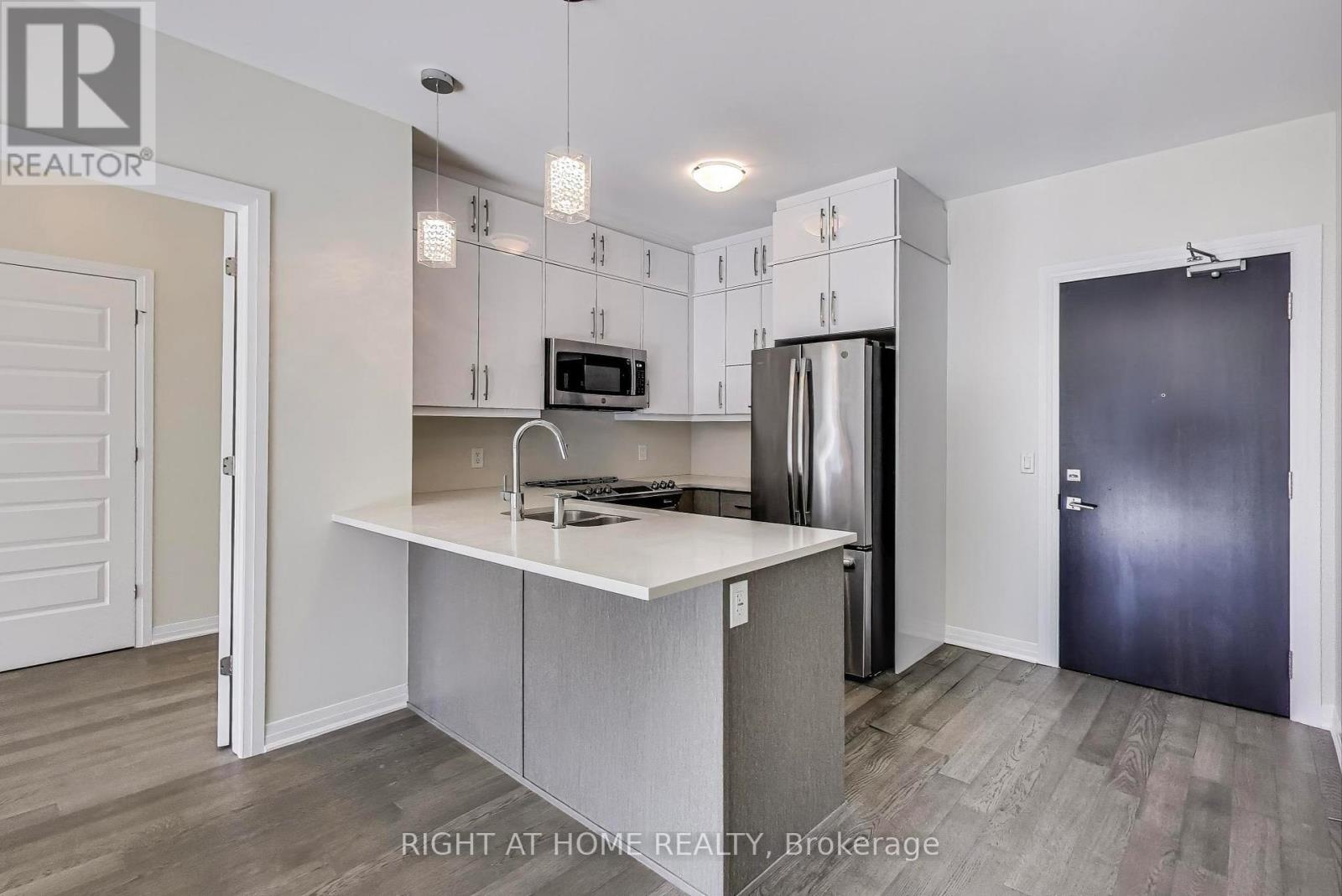 401 - 102 Grovewood Common Circle, Oakville, Ontario  L6H 0X2 - Photo 16 - W12577380