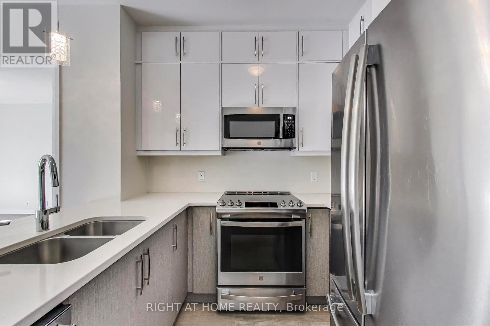 401 - 102 Grovewood Common Circle, Oakville, Ontario  L6H 0X2 - Photo 17 - W12577380