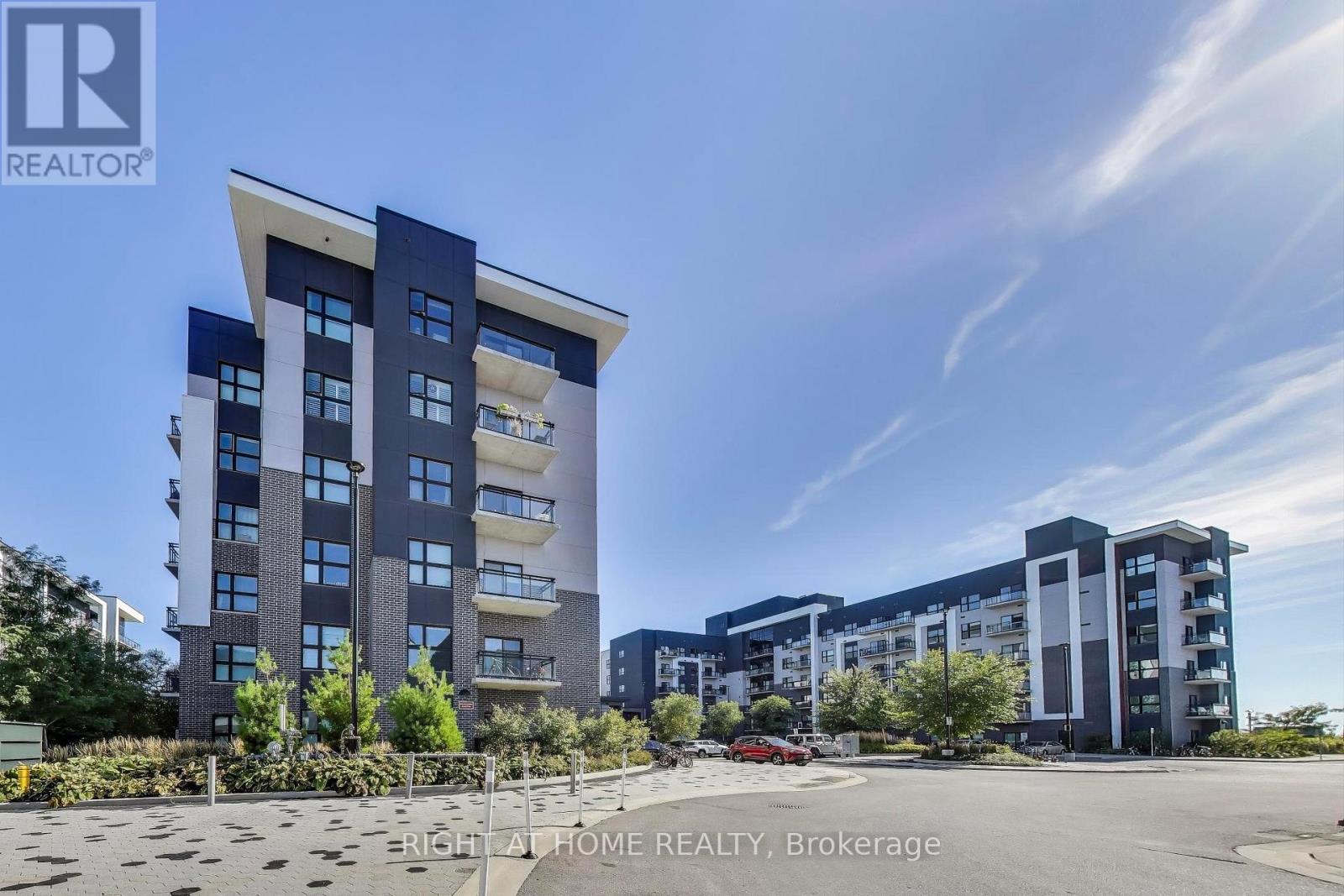 401 - 102 Grovewood Common Circle, Oakville, Ontario  L6H 0X2 - Photo 2 - W12577380