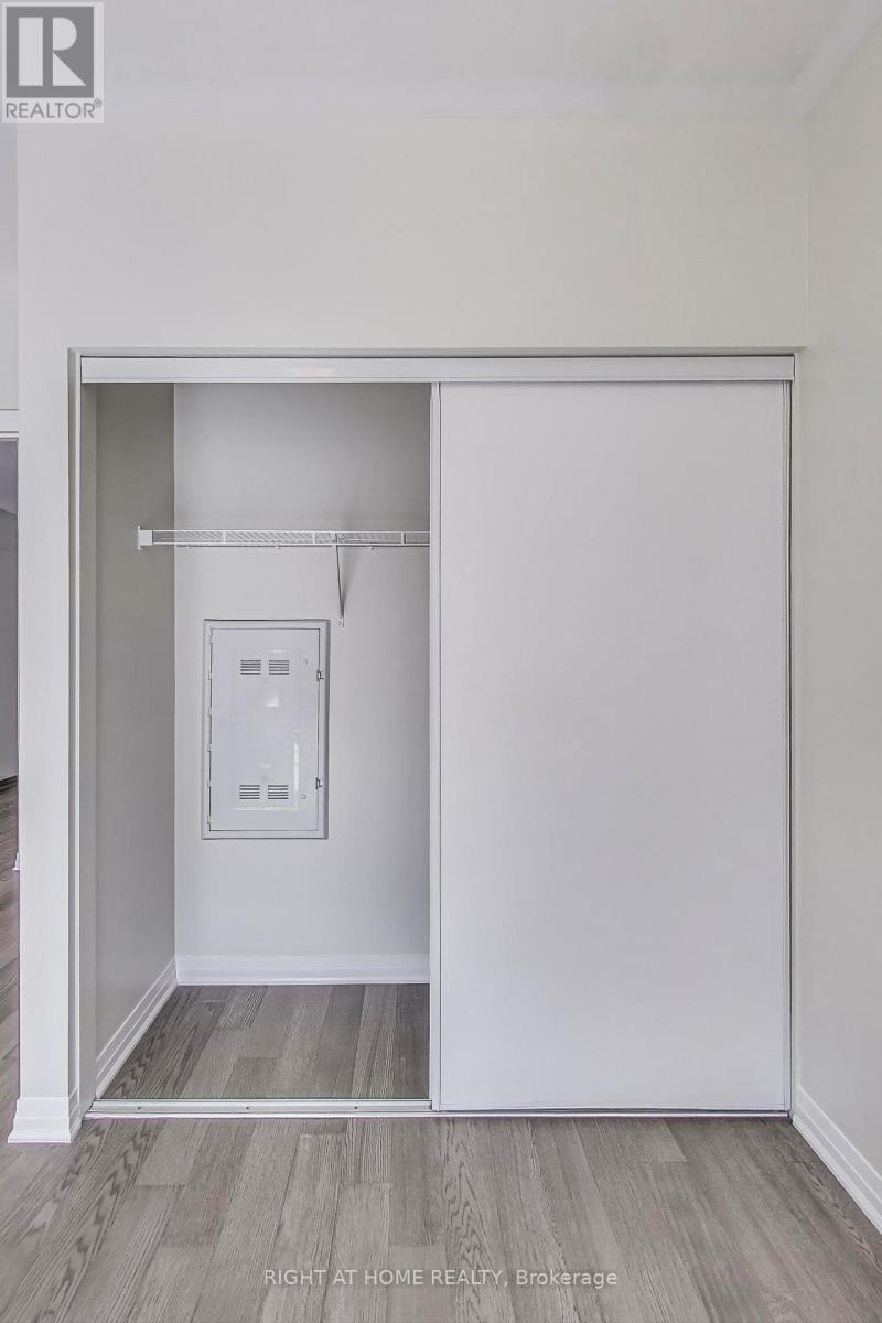 401 - 102 Grovewood Common Circle, Oakville, Ontario  L6H 0X2 - Photo 25 - W12577380