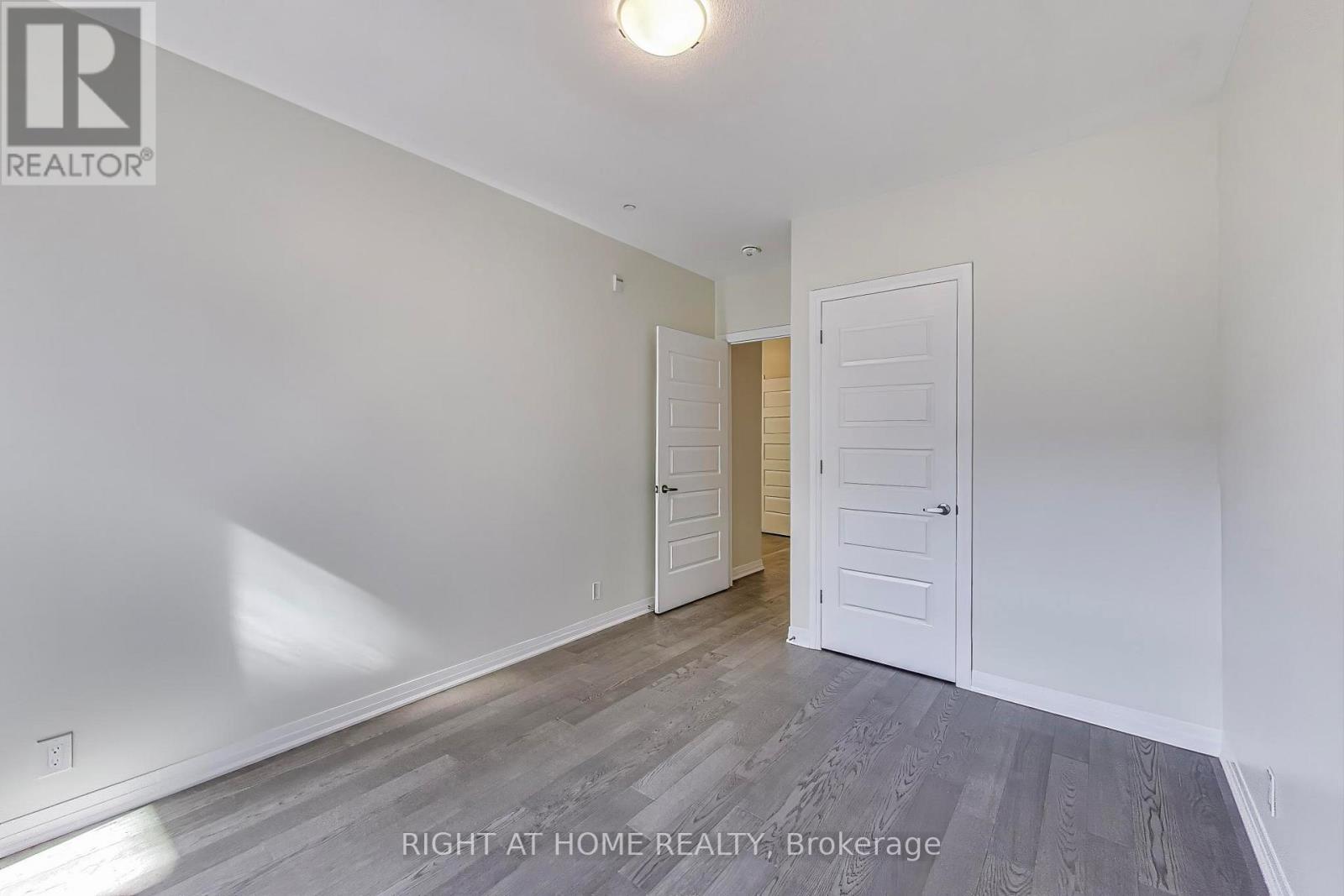 401 - 102 Grovewood Common Circle, Oakville, Ontario  L6H 0X2 - Photo 27 - W12577380