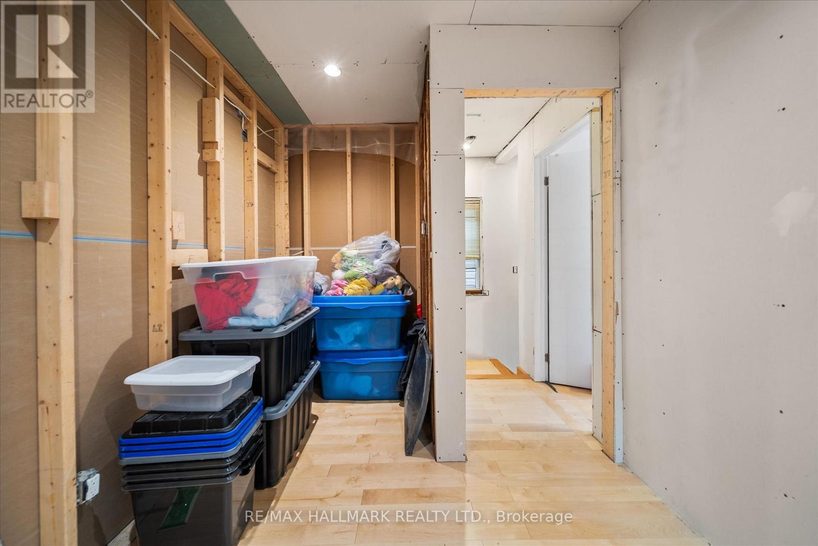 160 Silverthorn Avenue, Toronto, Ontario  M6N 3K3 - Photo 23 - W12577382