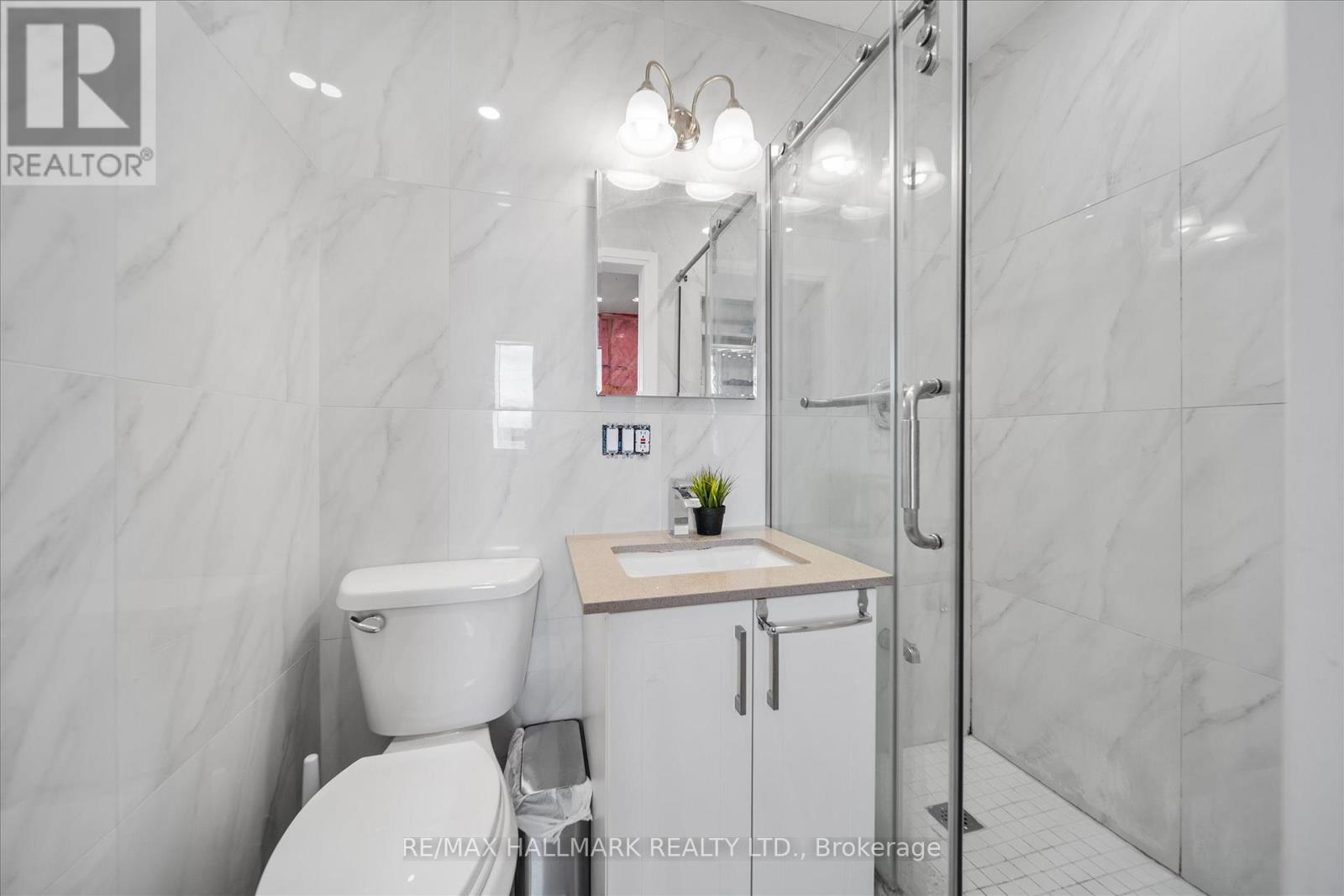 160 Silverthorn Avenue, Toronto, Ontario  M6N 3K3 - Photo 28 - W12577382