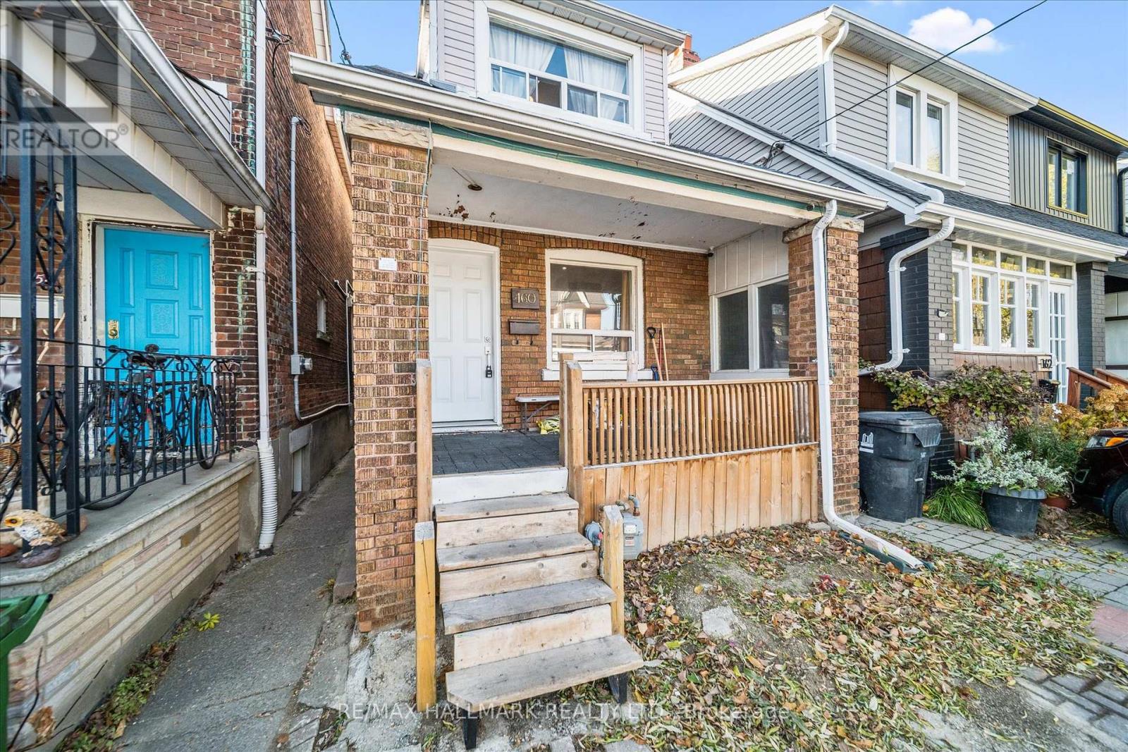 160 Silverthorn Avenue, Toronto, Ontario  M6N 3K3 - Photo 3 - W12577382