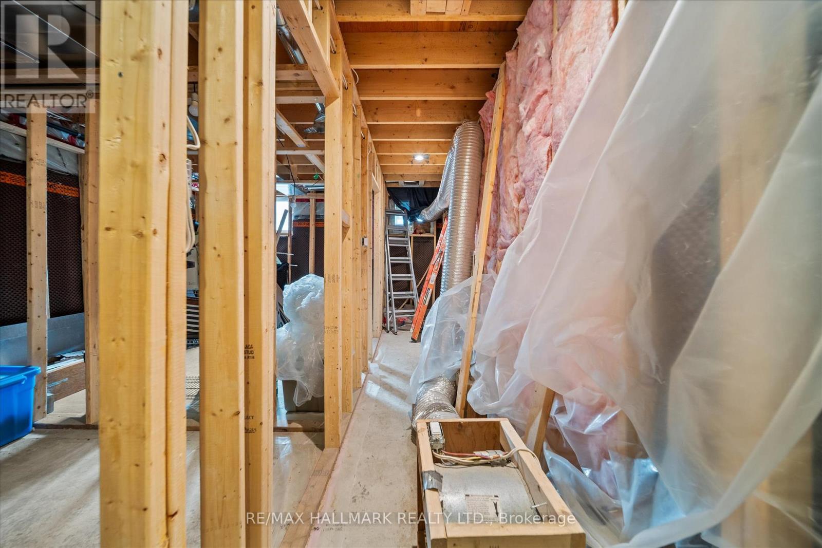 160 Silverthorn Avenue, Toronto, Ontario  M6N 3K3 - Photo 33 - W12577382