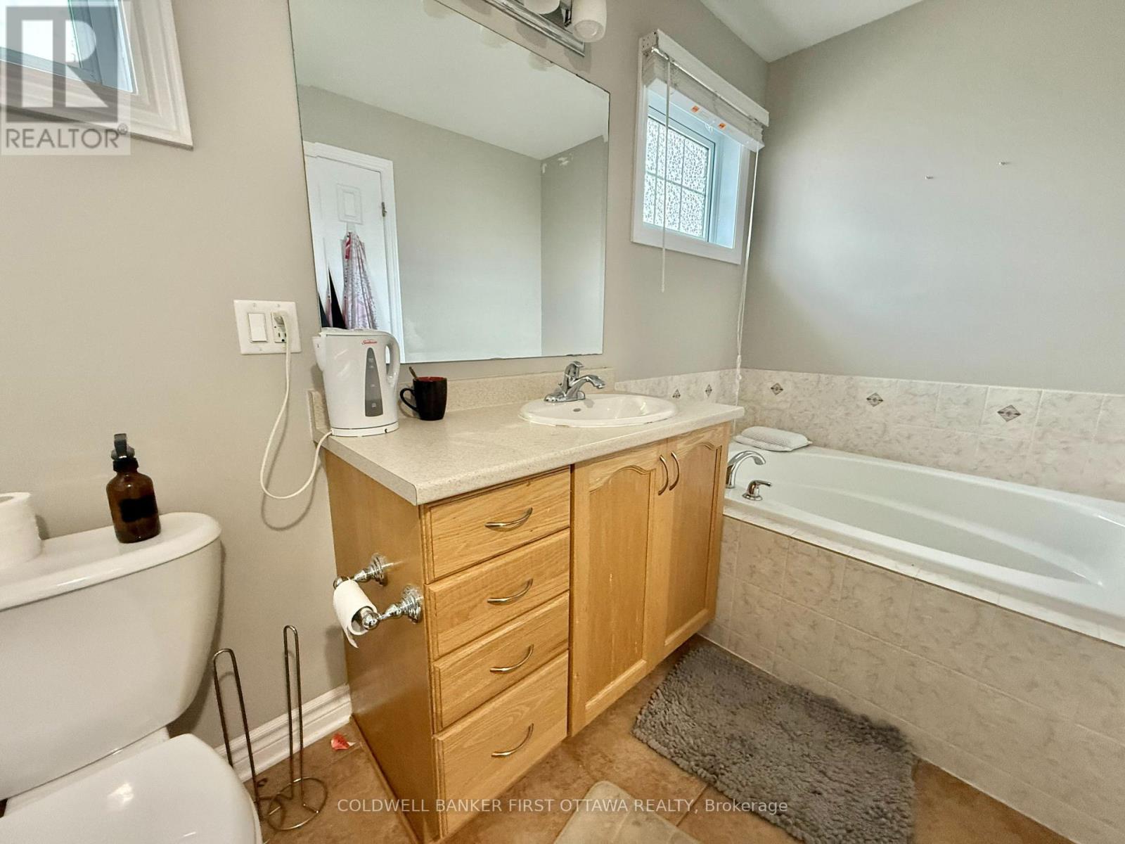 300 Tourmaline Crescent, Ottawa, Ontario  K2J 3T9 - Photo 11 - X12577398