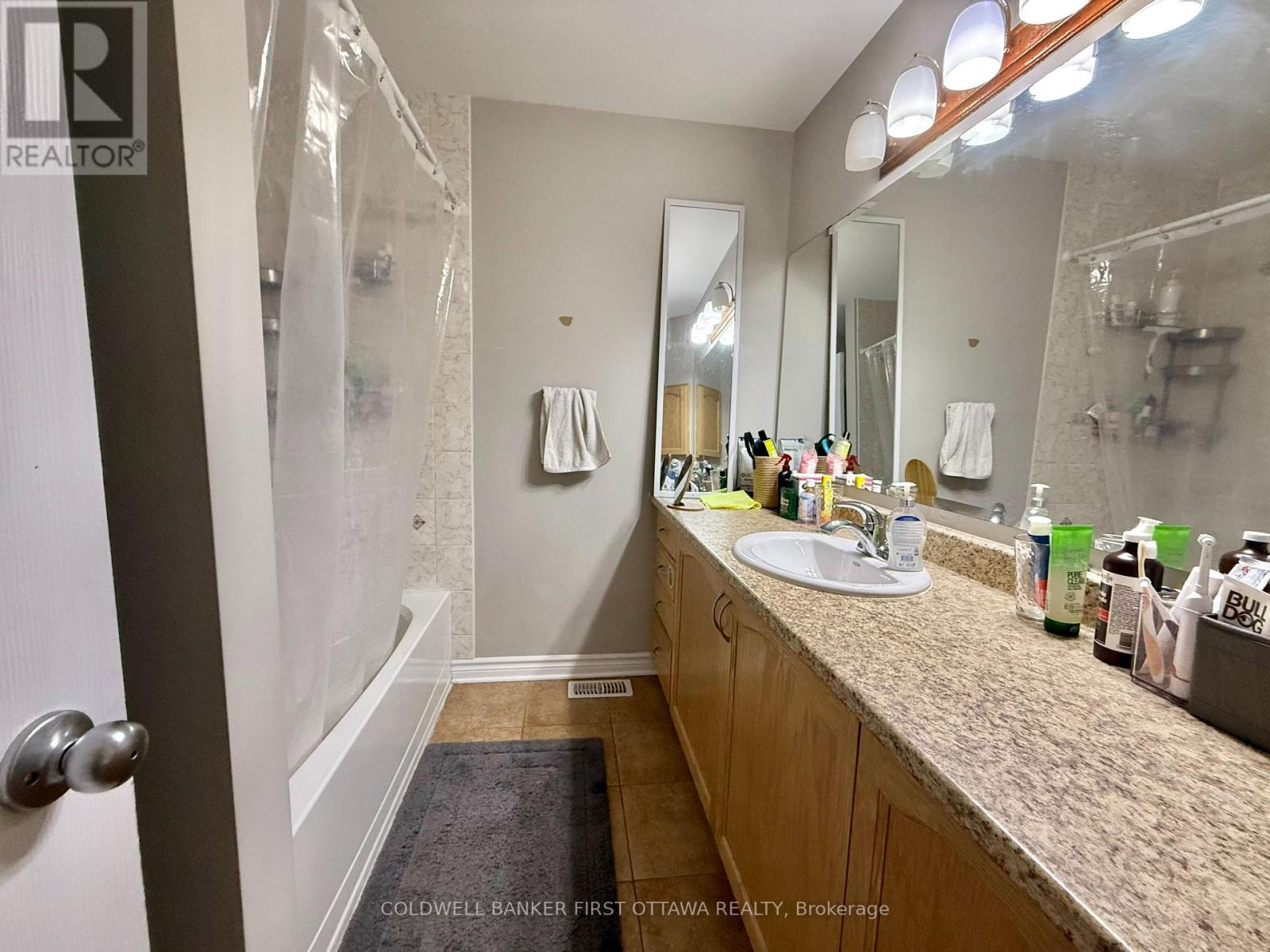 300 Tourmaline Crescent, Ottawa, Ontario  K2J 3T9 - Photo 14 - X12577398