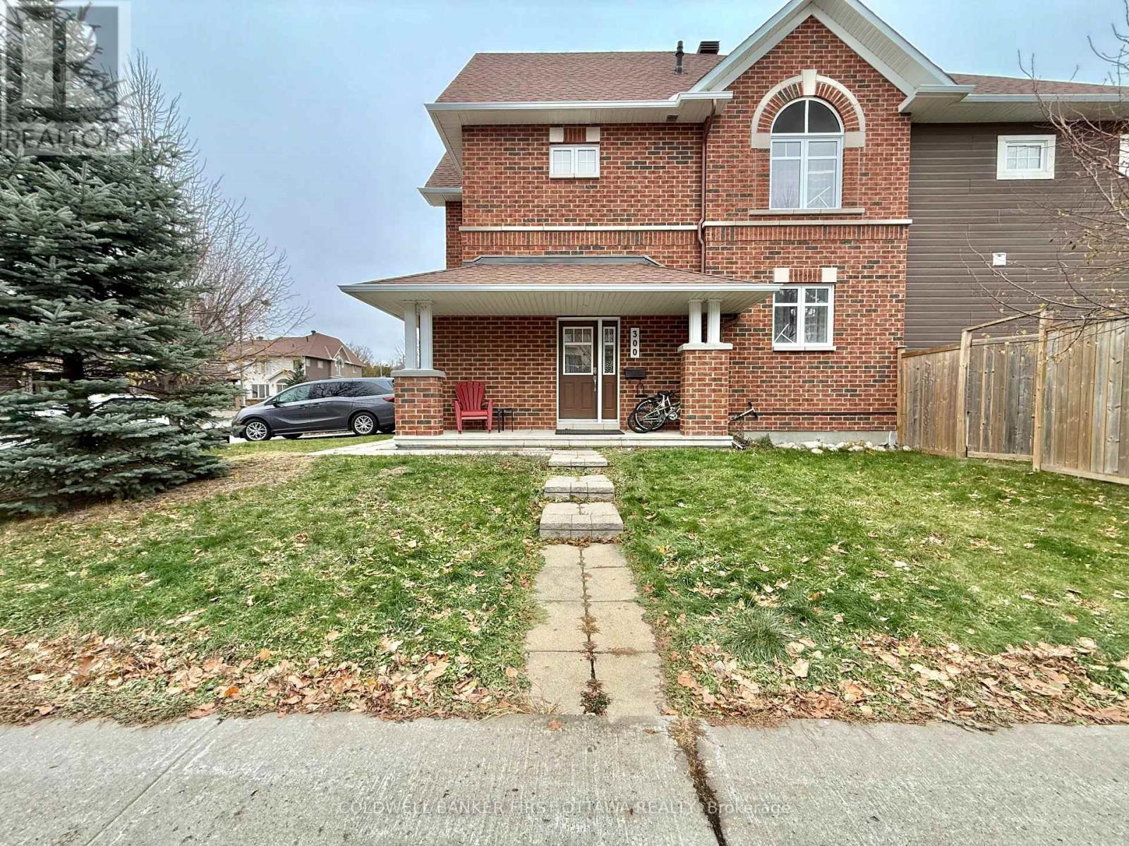 300 Tourmaline Crescent, Ottawa, Ontario  K2J 3T9 - Photo 3 - X12577398