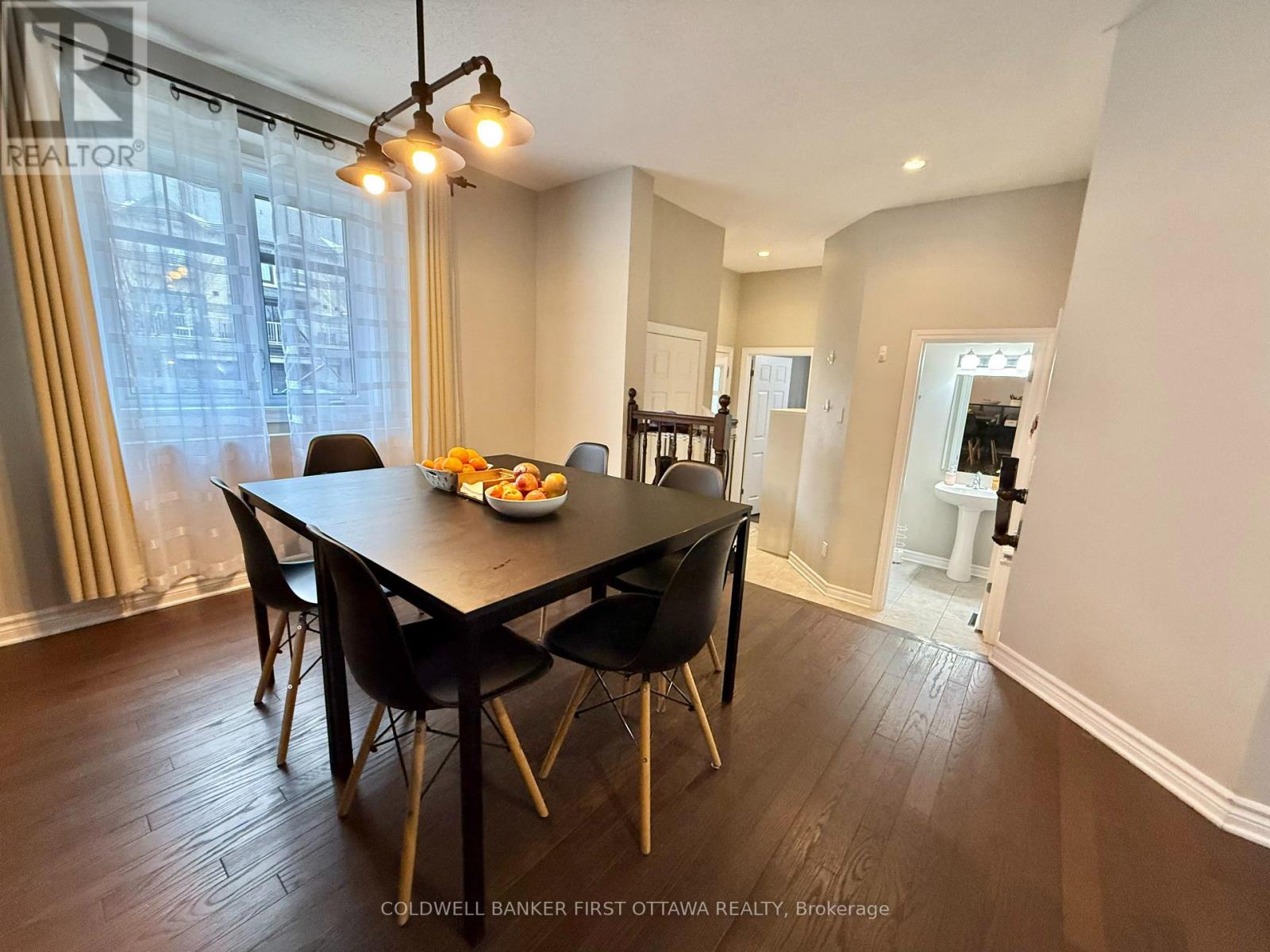 300 Tourmaline Crescent, Ottawa, Ontario  K2J 3T9 - Photo 6 - X12577398