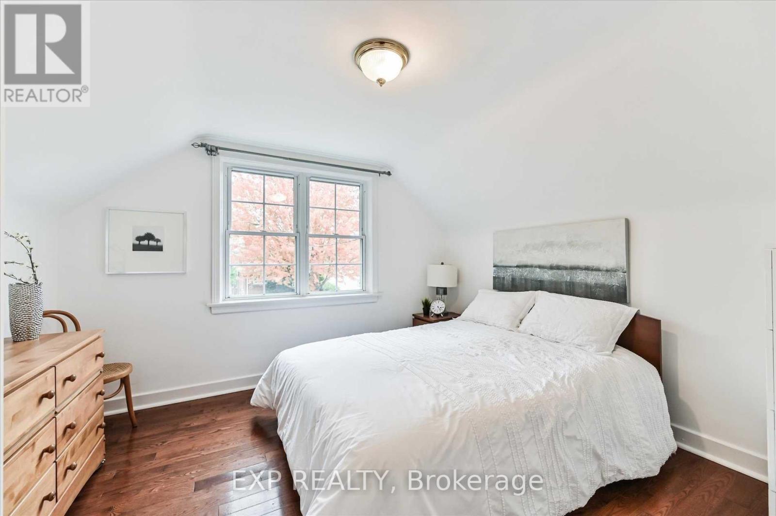 40 Plaxton(Upper Level) Drive, Toronto, Ontario  M4B 2P9 - Photo 19 - E12577404