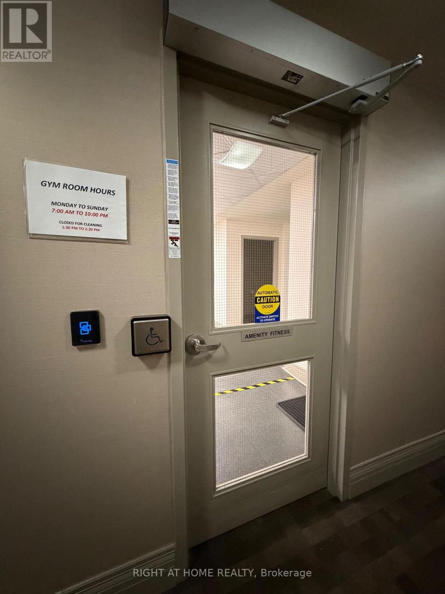 910 - 61 Heintzman Street, Toronto, Ontario  M6P 5A2 - Photo 11 - W12577386