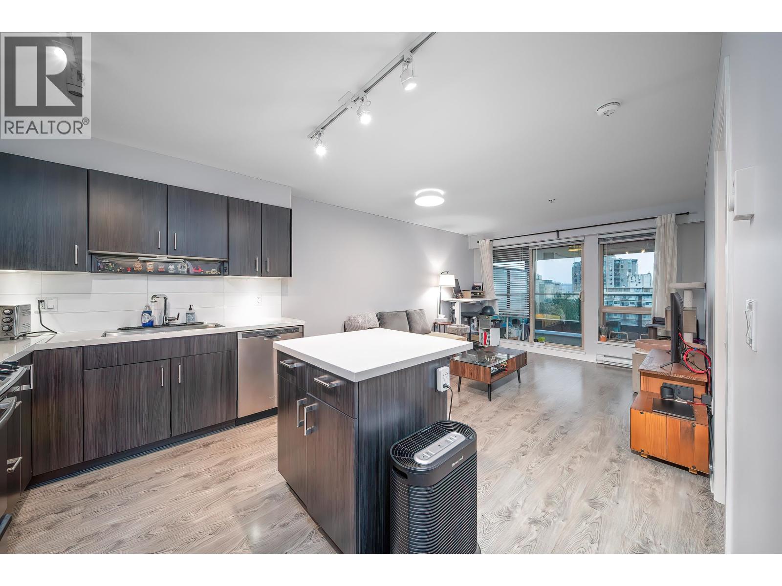 501 500 Royal Avenue, New Westminster, British Columbia  V3L 0G5 - Photo 2 - R3069809