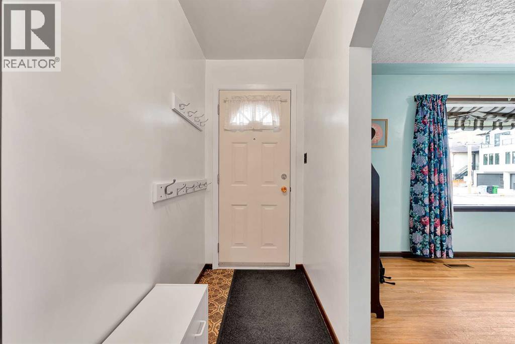 722 24a Street Nw, Calgary, Alberta  T2N 2S4 - Photo 4 - A2270199