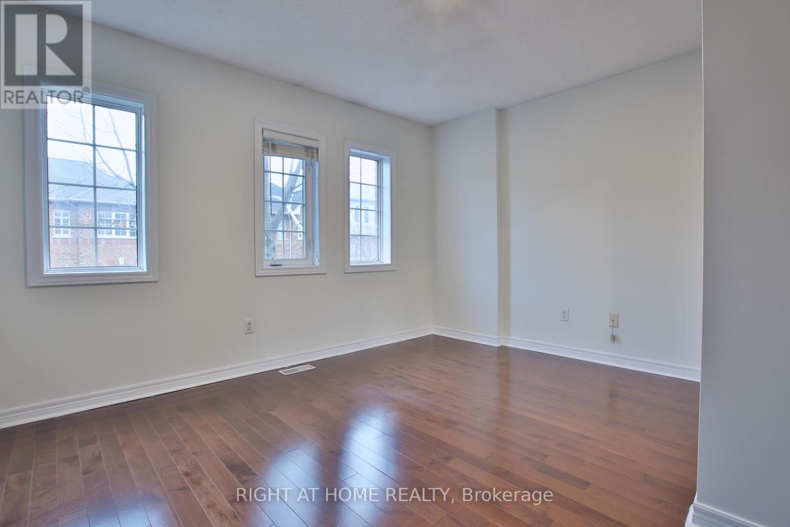 49 Natalie Place, Toronto, Ontario  M4M 3P6 - Photo 15 - E12577422