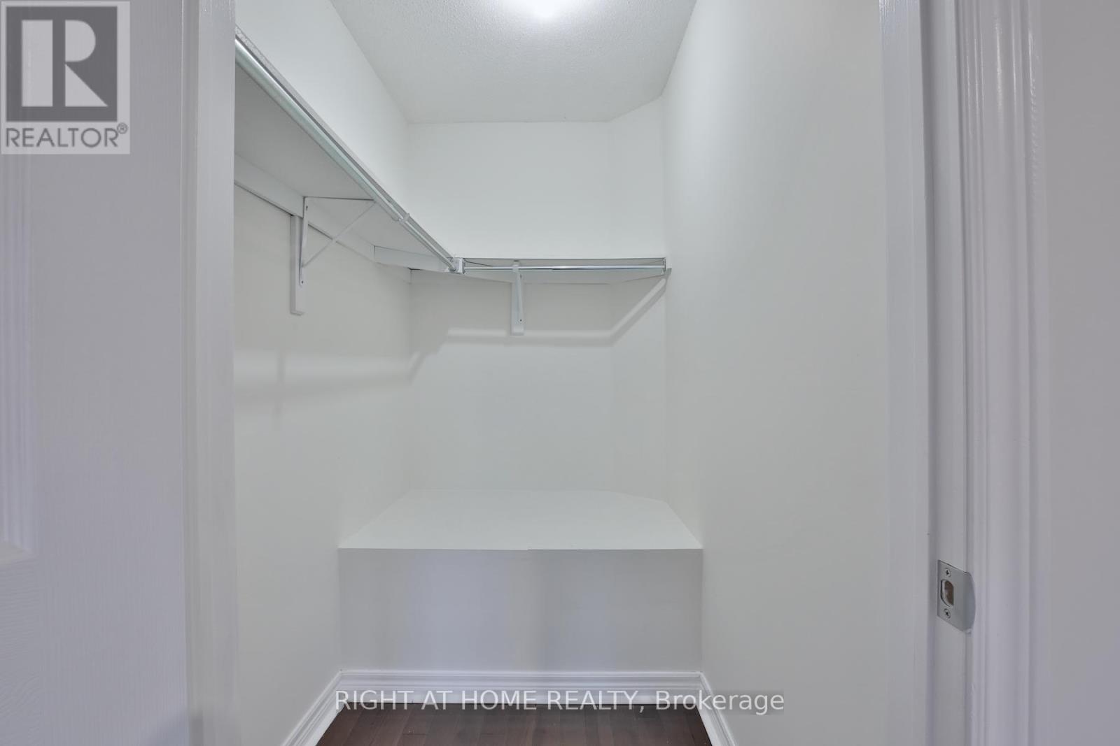 49 Natalie Place, Toronto, Ontario  M4M 3P6 - Photo 21 - E12577422