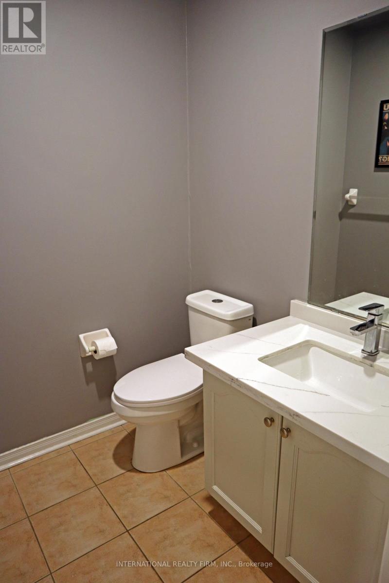 340 Flagstone Way, Newmarket, Ontario  L3X 2R8 - Photo 12 - N12577418