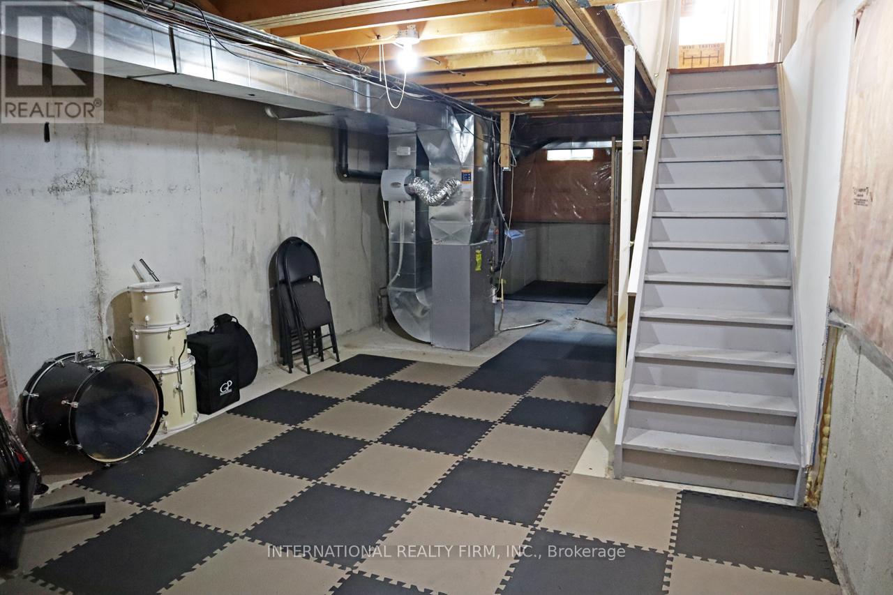 340 Flagstone Way, Newmarket, Ontario  L3X 2R8 - Photo 32 - N12577418