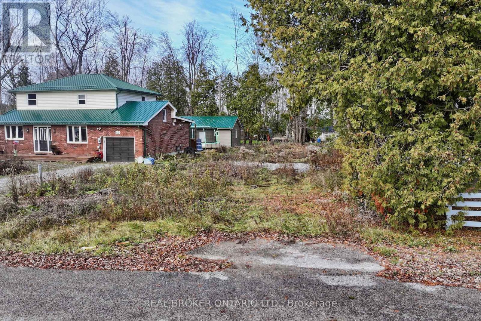 34 Della Street, Georgina, Ontario  L0E 1R0 - Photo 6 - N12577428