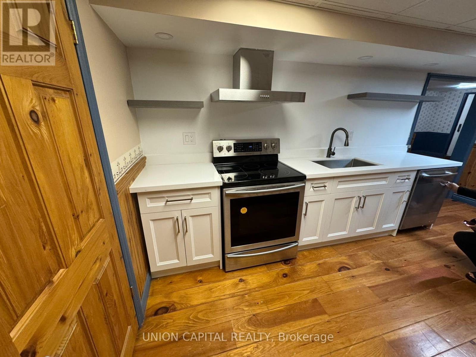 Lower - 3594 Upperdale Park, Mississauga, Ontario  L5L 3A6 - Photo 2 - W12577416