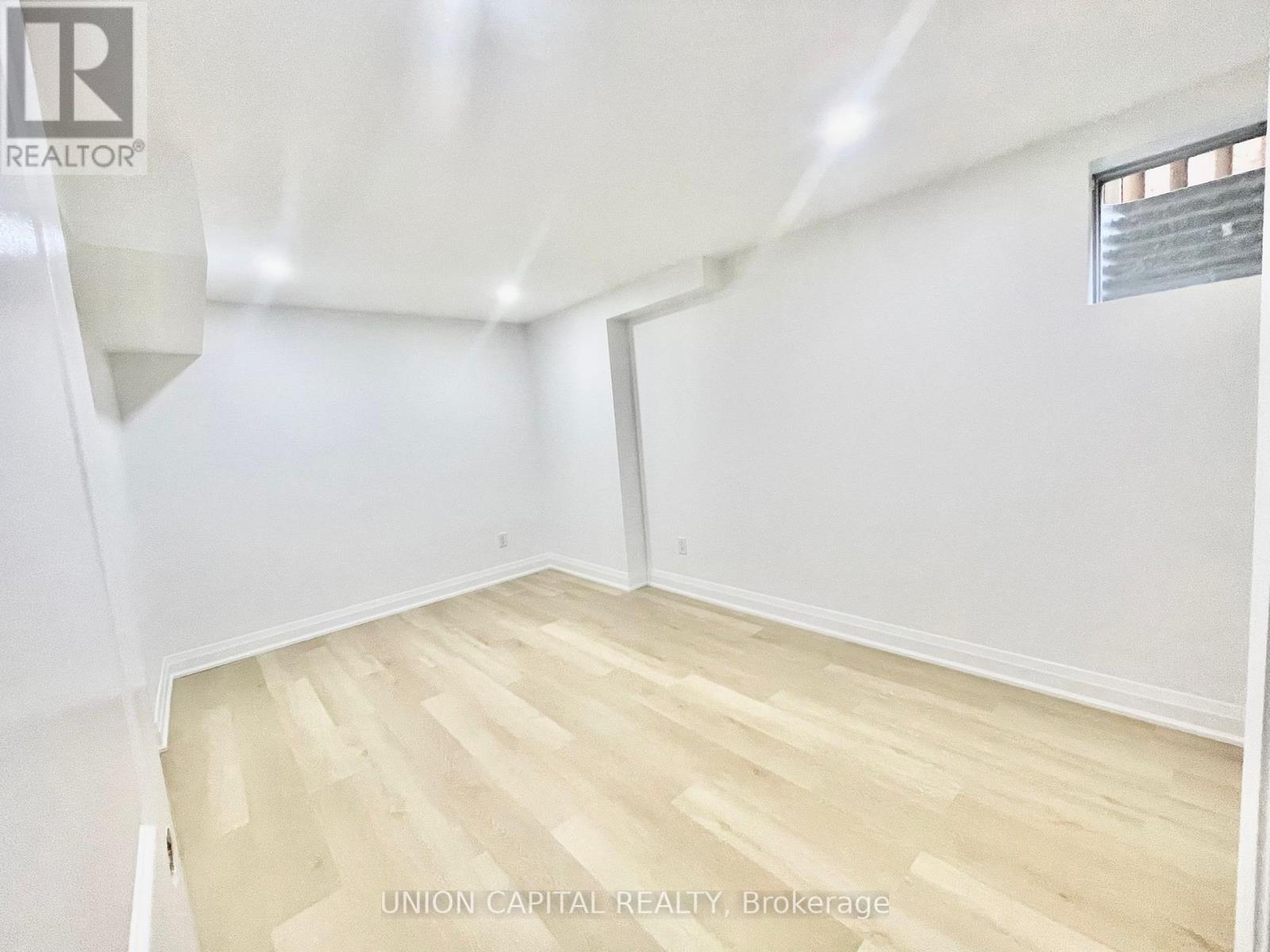 Lower - 3594 Upperdale Park, Mississauga, Ontario  L5L 3A6 - Photo 7 - W12577416