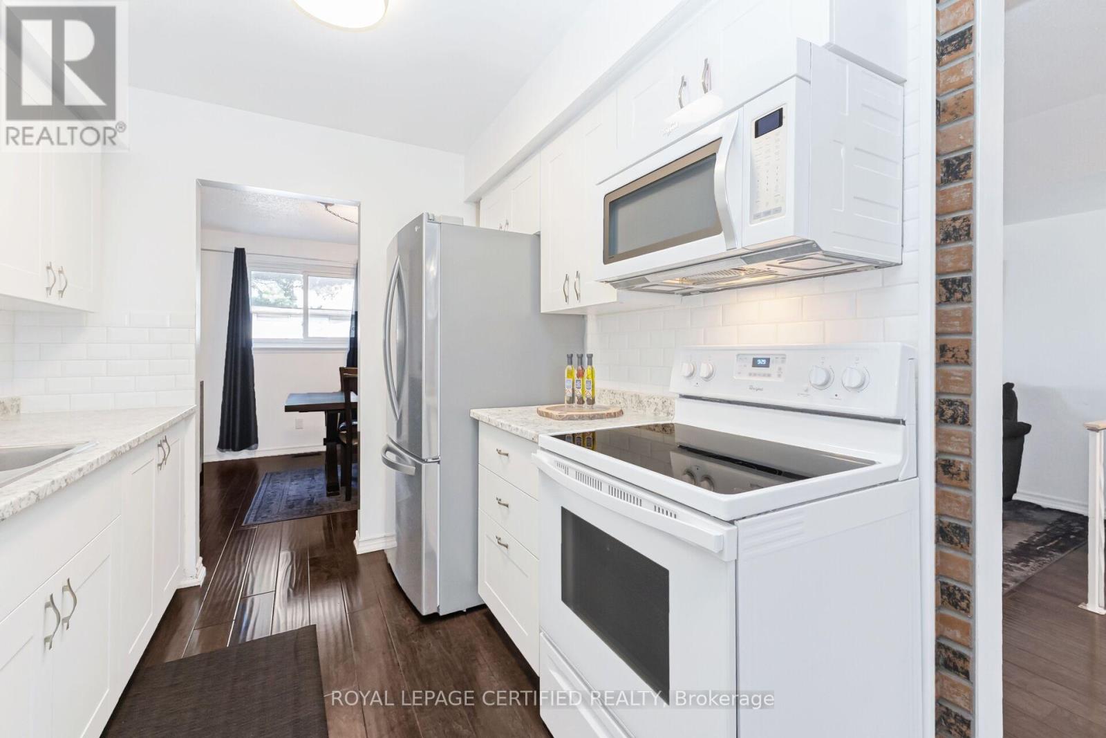 44 Village Court, Brampton, Ontario  L6W 1A6 - Photo 21 - W12577434