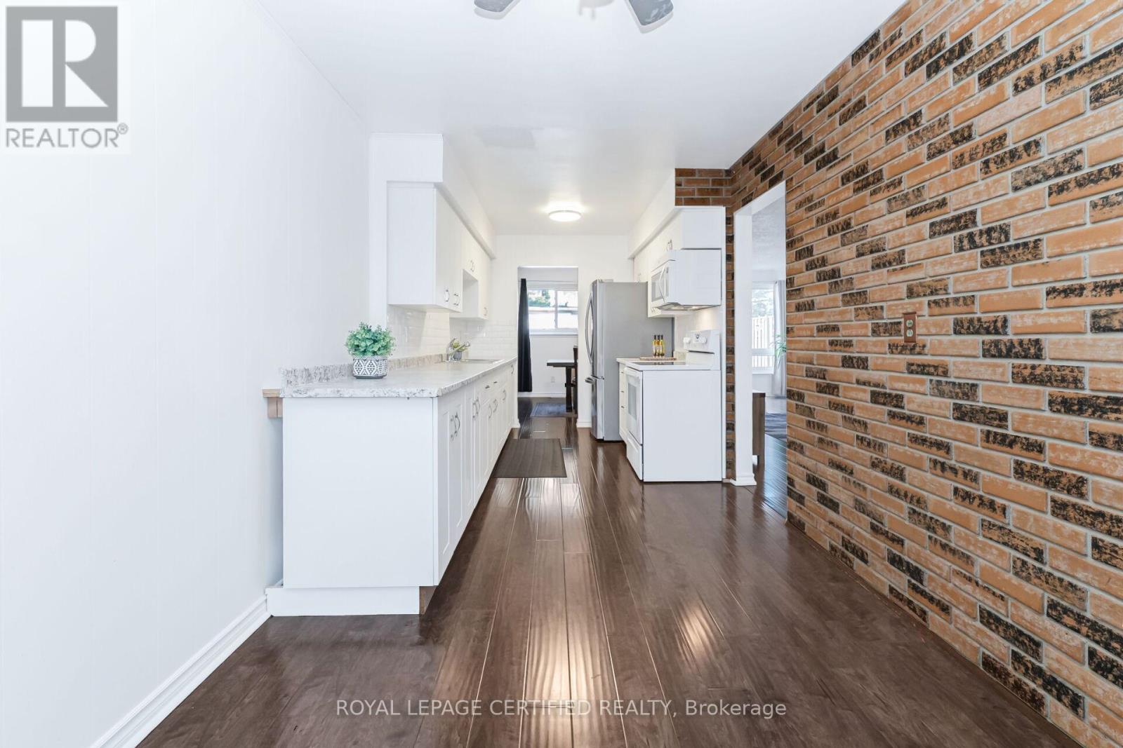 44 Village Court, Brampton, Ontario  L6W 1A6 - Photo 22 - W12577434