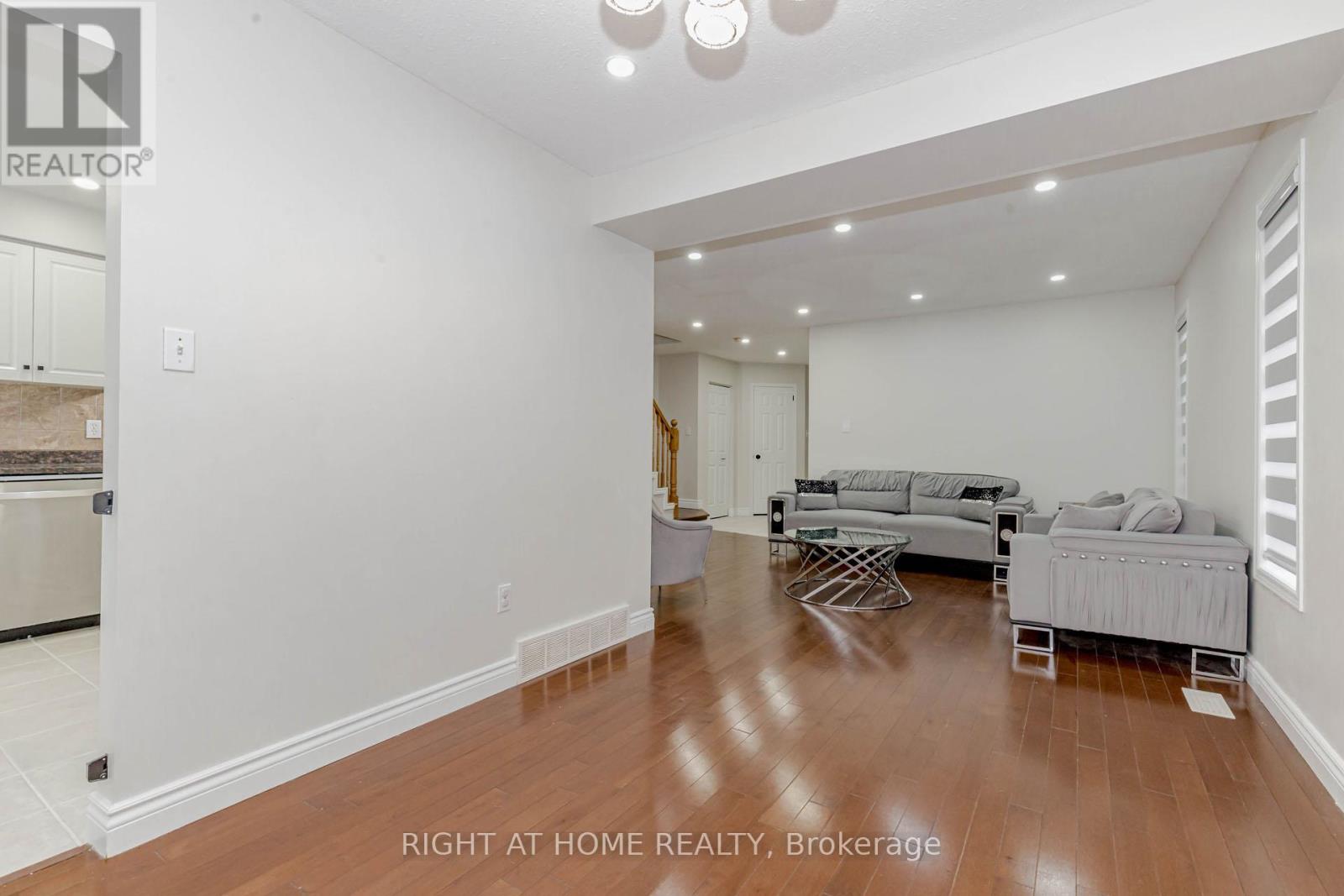 51 Hawkins Drive, Cambridge, Ontario  N1T 1Z7 - Photo 10 - X12577440