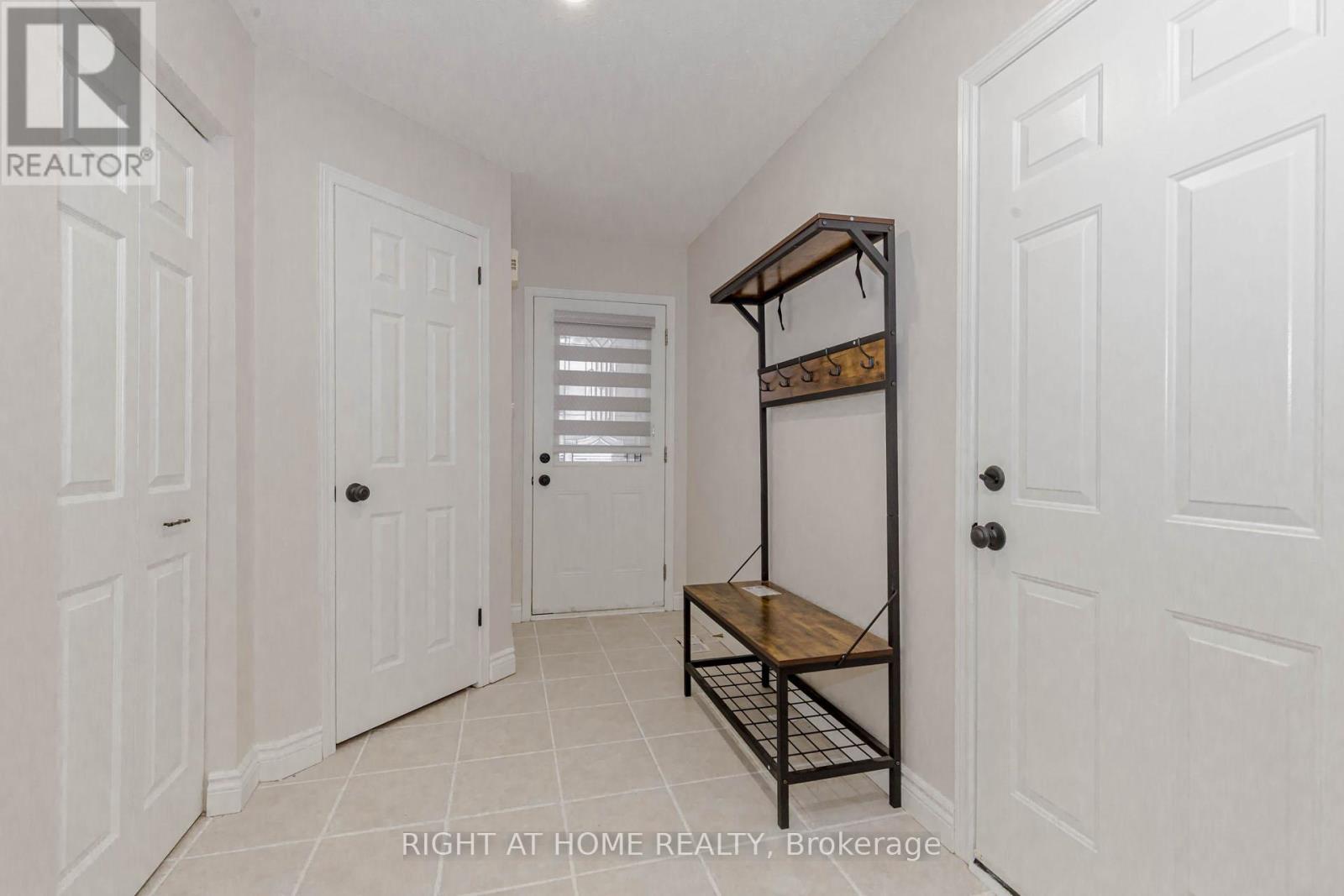 51 Hawkins Drive, Cambridge, Ontario  N1T 1Z7 - Photo 3 - X12577440