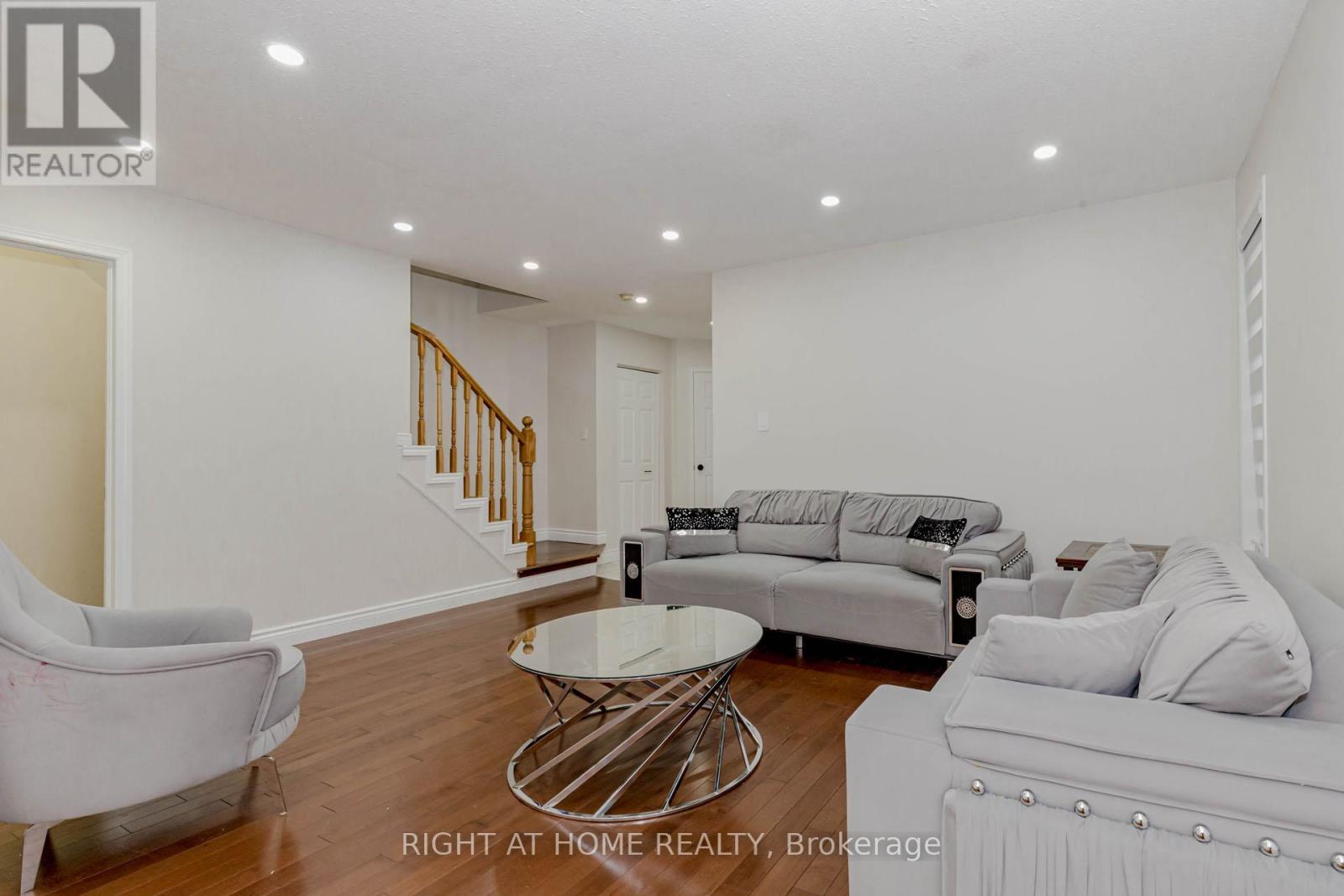 51 Hawkins Drive, Cambridge, Ontario  N1T 1Z7 - Photo 5 - X12577440