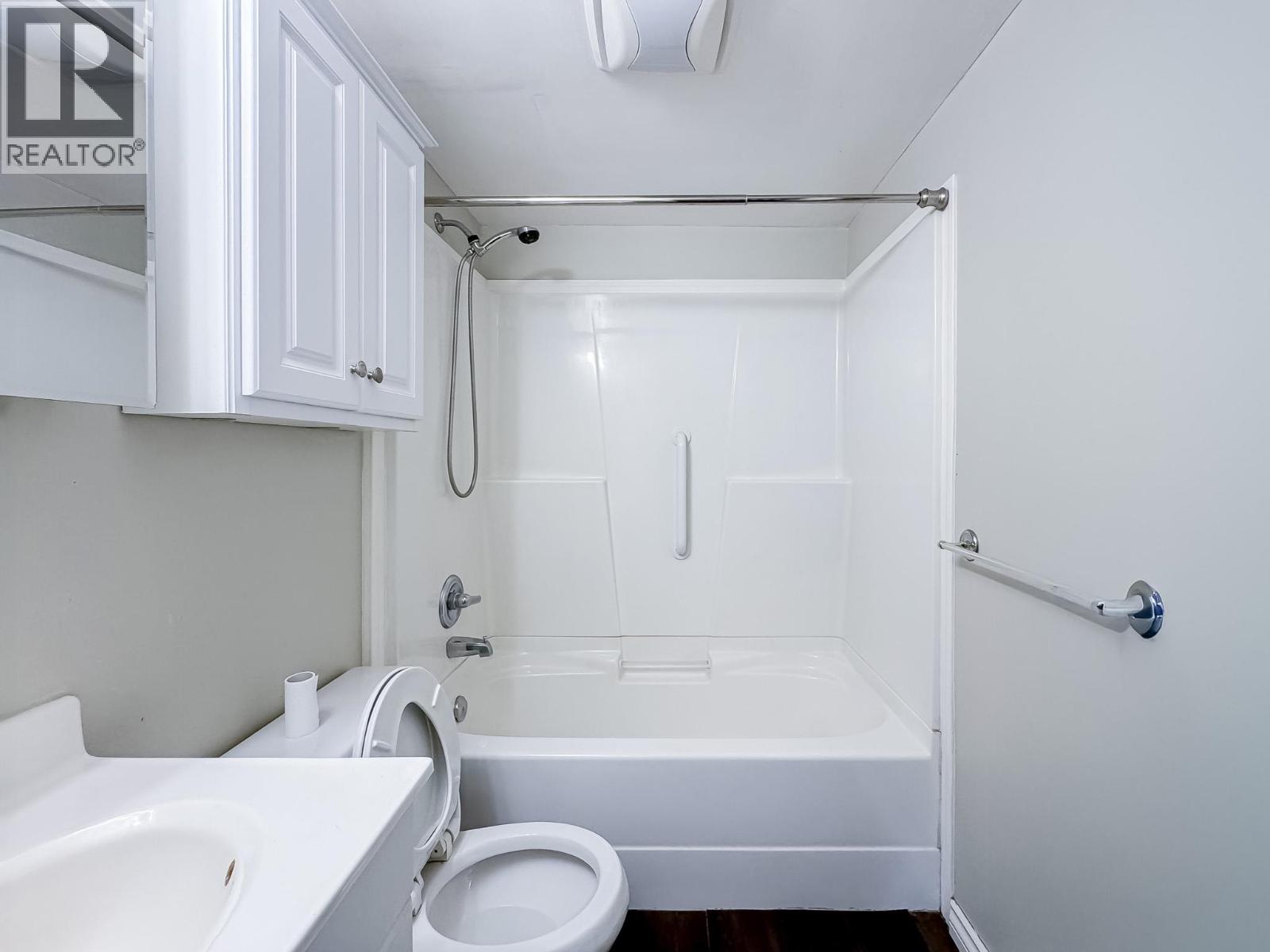 211 910 Fifth Avenue, New Westminster, British Columbia  V3M 1Y2 - Photo 9 - R3069833