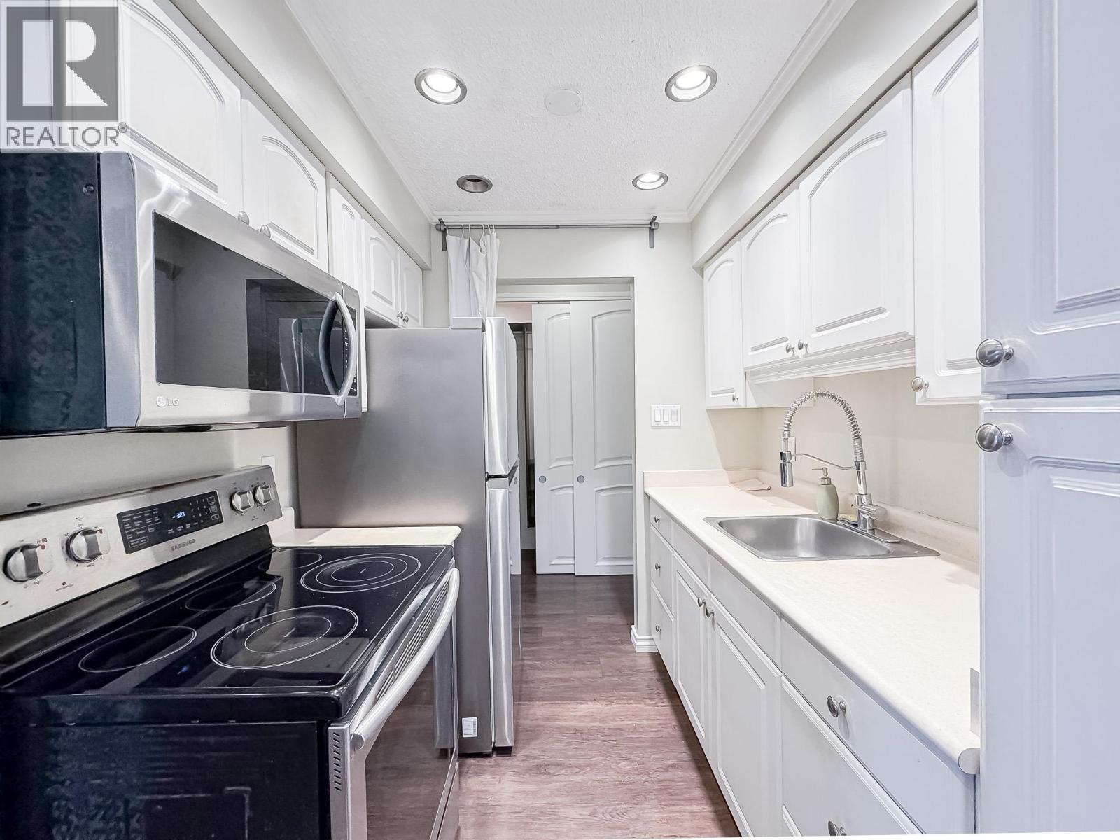 211 910 Fifth Avenue, New Westminster, British Columbia  V3M 1Y2 - Photo 4 - R3069833