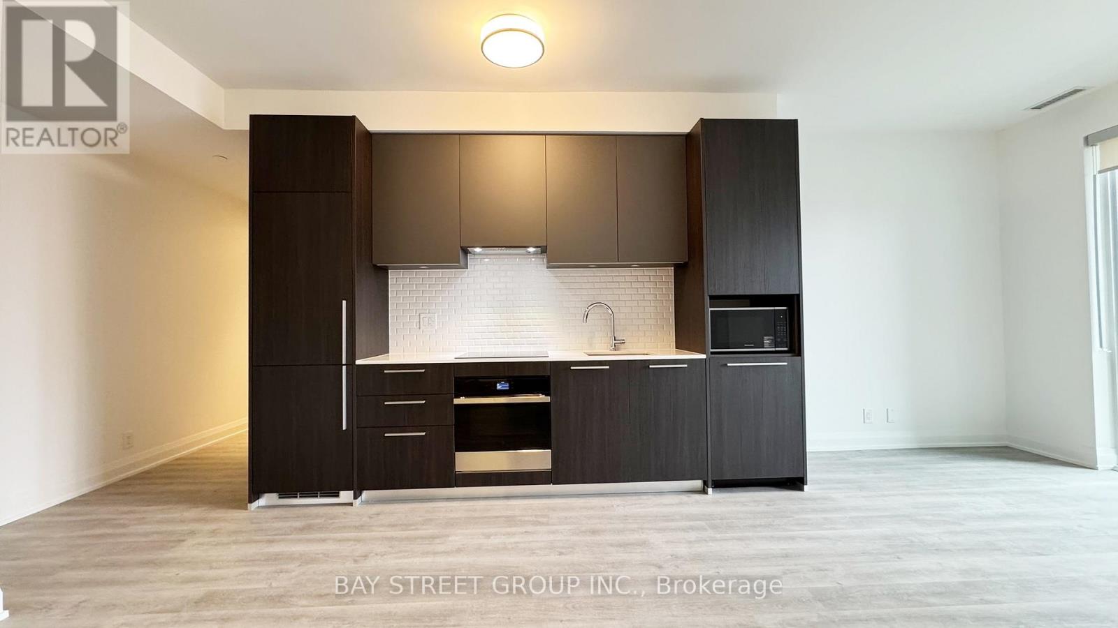 1011 - 65 Broadway Avenue, Toronto, Ontario M4P 1T9 - Photo 4 - C12577456