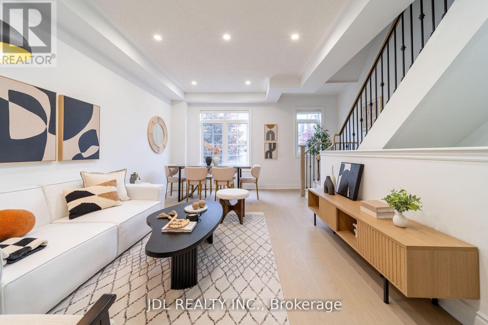 51 Routliffe Lane, Toronto, Ontario M2N 0A5 - Photo 3 - C12577468