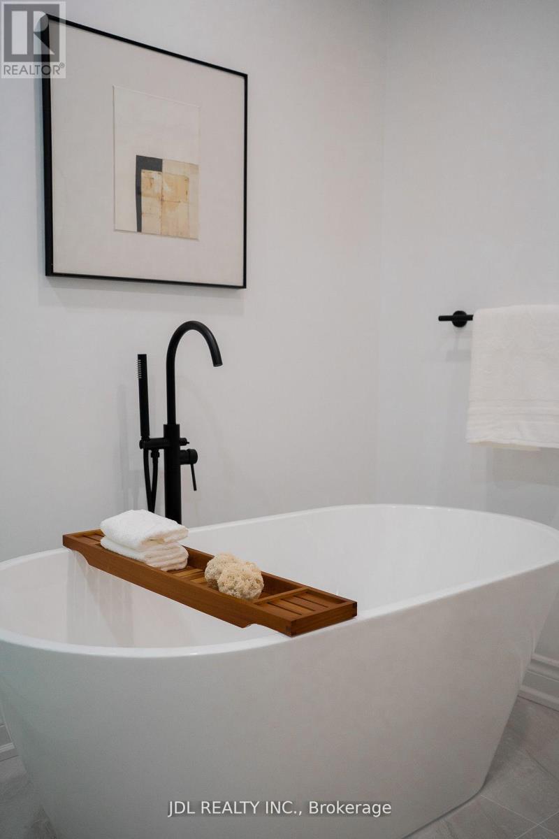 51 Routliffe Lane, Toronto, Ontario M2N 0A5 - Photo 31 - C12577468