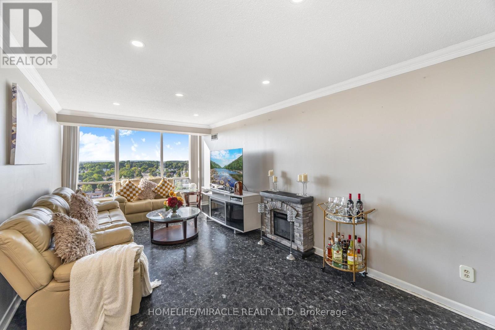 1705 - 26 Hanover Road, Brampton, Ontario  L6S 4T2 - Photo 11 - W12576920