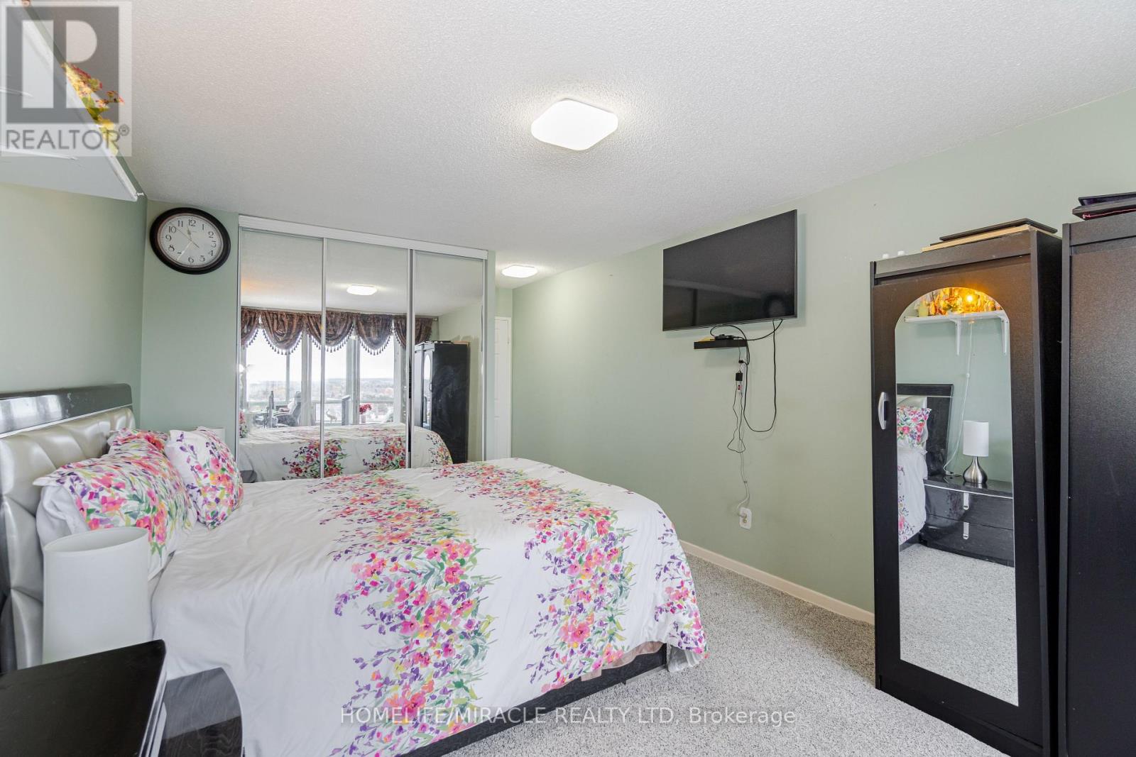 1705 - 26 Hanover Road, Brampton, Ontario  L6S 4T2 - Photo 25 - W12576920