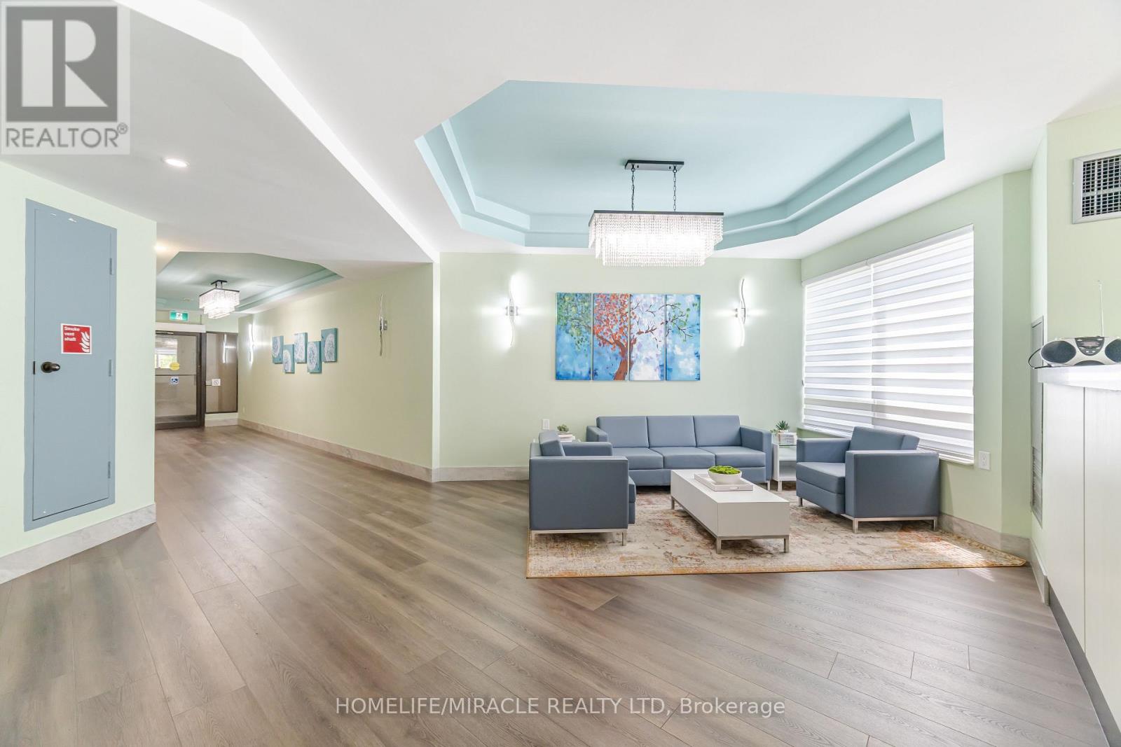 1705 - 26 Hanover Road, Brampton, Ontario  L6S 4T2 - Photo 5 - W12576920