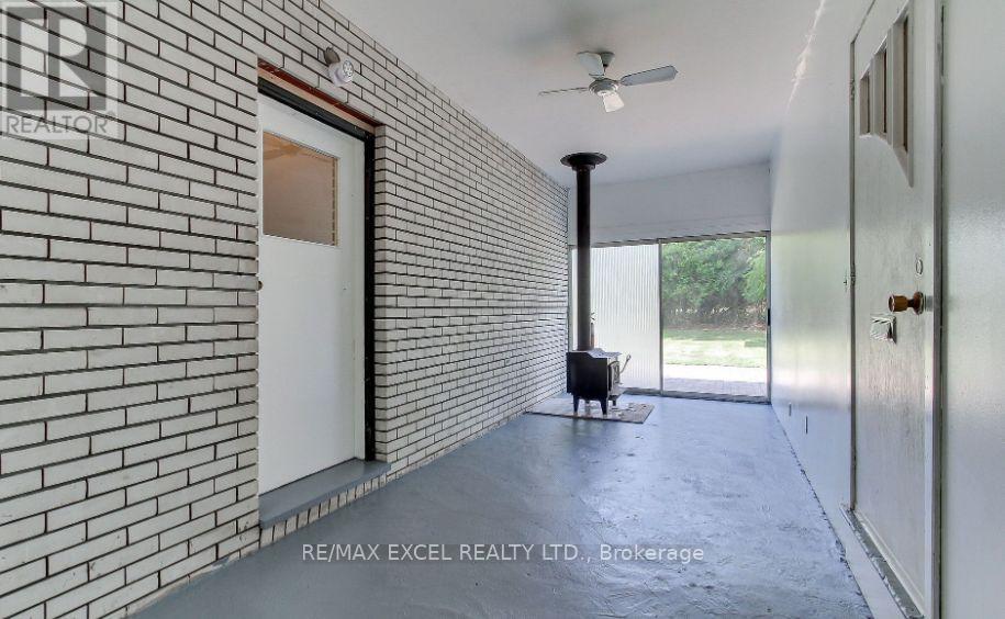 230 Boyers Side Road, Georgina, Ontario  L4P 3C8 - Photo 9 - N12577460