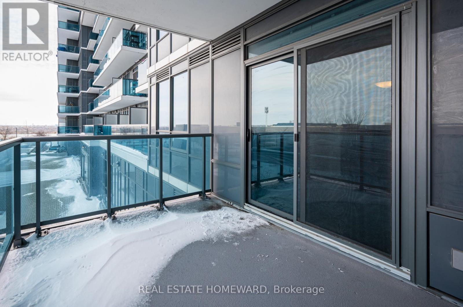 402 - 7165 Yonge Street, Markham, Ontario  L3T 0C9 - Photo 25 - N12577474