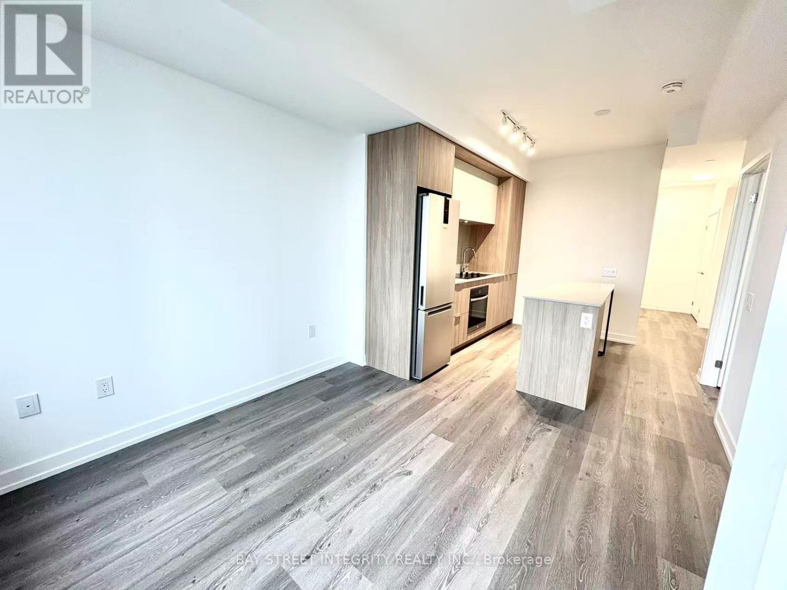 2302 - 395 Square One Drive, Mississauga, Ontario  L5B 0P6 - Photo 12 - W12577448