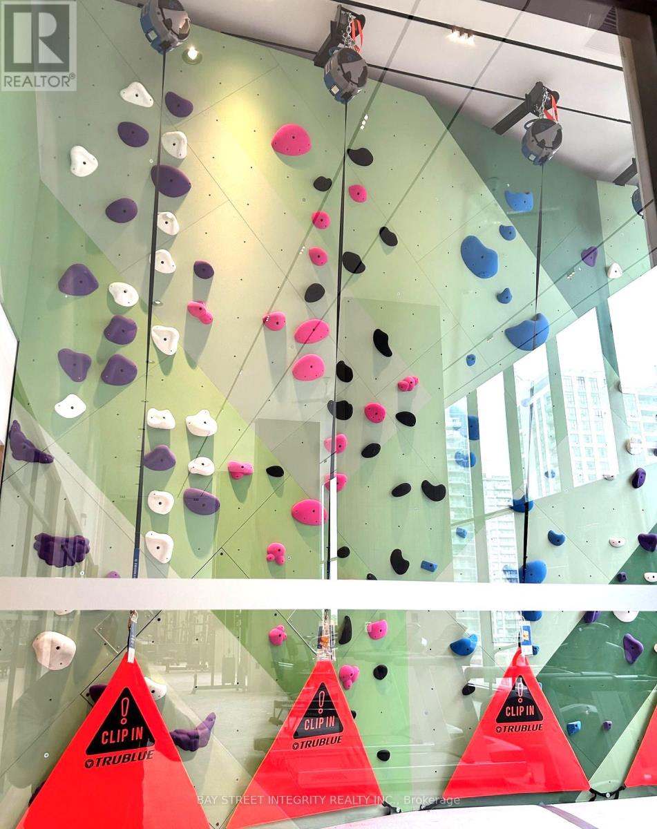 2302 - 395 Square One Drive, Mississauga, Ontario  L5B 0P6 - Photo 20 - W12577448