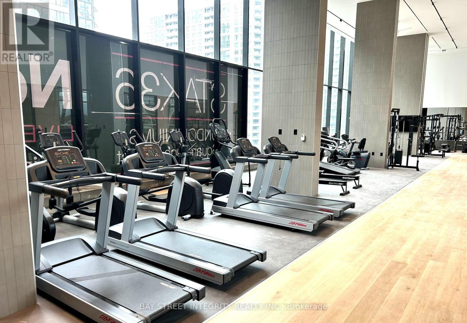 2302 - 395 Square One Drive, Mississauga, Ontario  L5B 0P6 - Photo 21 - W12577448