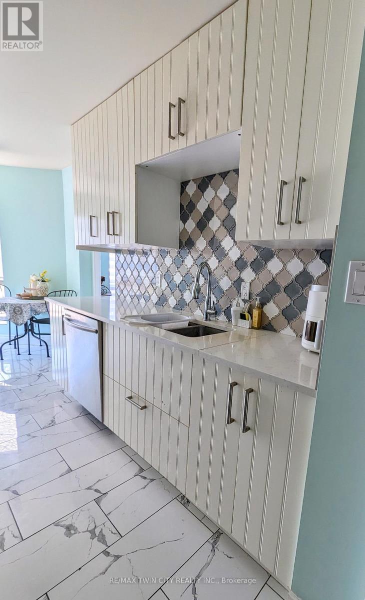 407 - 300 Keats Way, Waterloo, Ontario N2L 6E6 - Photo 18 - X12577472