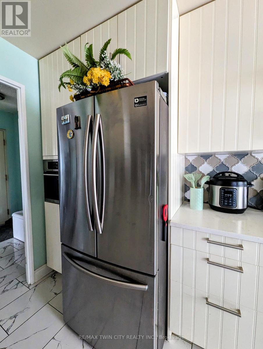 407 - 300 Keats Way, Waterloo, Ontario N2L 6E6 - Photo 19 - X12577472