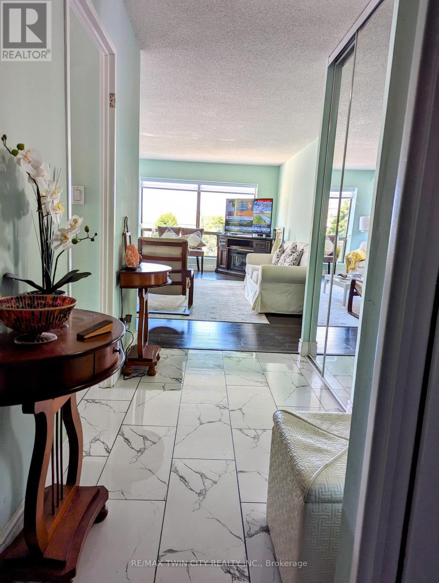 407 - 300 Keats Way, Waterloo, Ontario N2L 6E6 - Photo 29 - X12577472