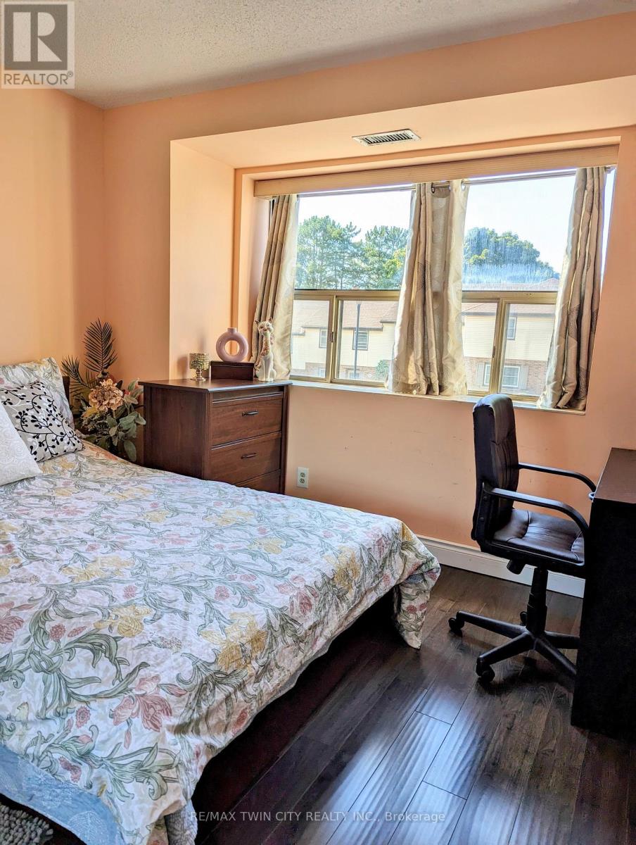 407 - 300 Keats Way, Waterloo, Ontario N2L 6E6 - Photo 37 - X12577472